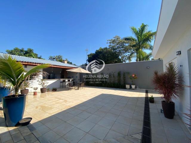 Casa / Sobrado para Locação em Águas de São Pedro/SP Jardim Iporanga 4 Quartos