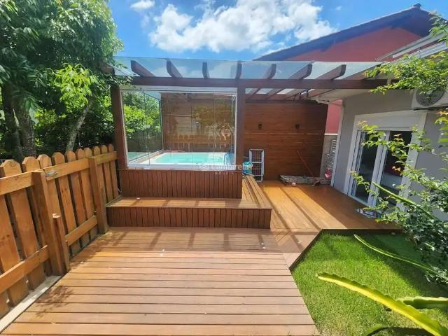 Casa / Sobrado para Locação em Águas Mornas/SC Centro 3 Quartos