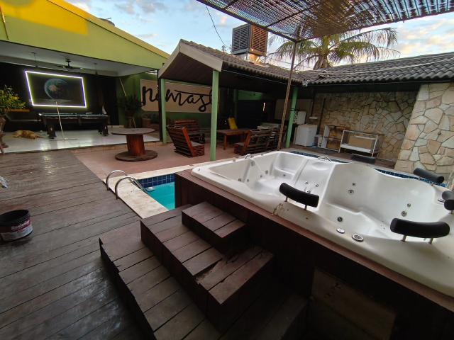 Casa / Sobrado para Locação em Aparecida de Goiânia/GO Jardim Tropical 2 Quartos