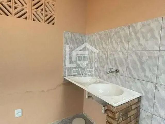 Casa / Sobrado para Locação em Aquiraz/CE Centro 2 Quartos
