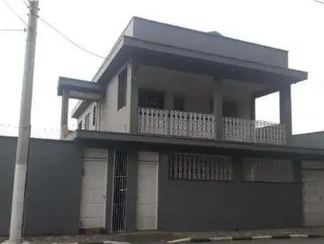 Casa / Sobrado para Locação em Arujá/SP Centro 3 Quartos