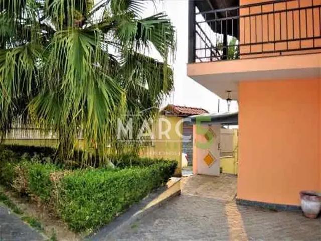 Casa / Sobrado para Locação em Arujá/SP Chácara São José 3 Quartos