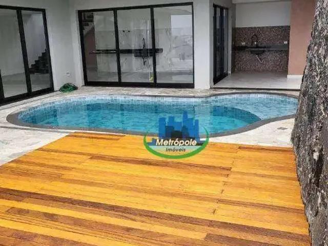 Casa / Sobrado para Locação em Arujá/SP Jardim Imperial Hills III 3 Quartos