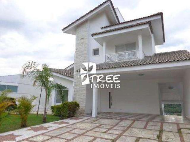 Casa / Sobrado para Locação em Arujá/SP Jardim Imperial Hills III 4 Quartos