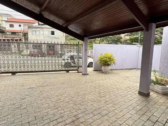 Casa / Sobrado para Locação em Arujá/SP Jardim Rincão 3 Quartos