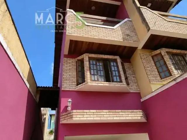 Casa / Sobrado para Locação em Arujá/SP Jardim Rincão 3 Quartos
