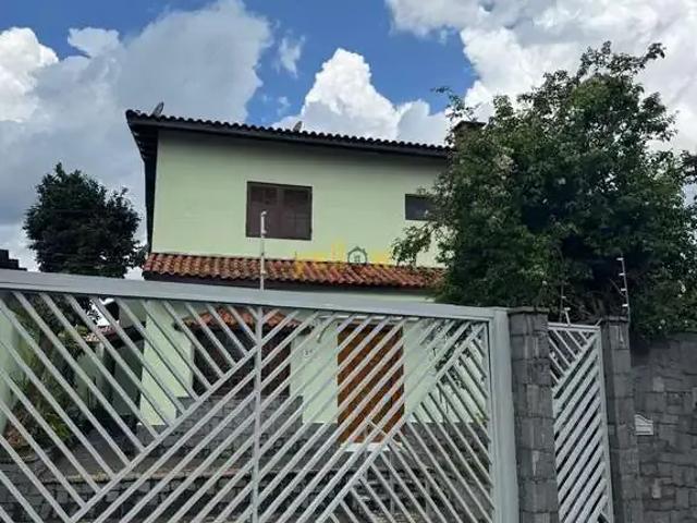 Casa / Sobrado para Locação em Arujá/SP Jardim Rincão 4 Quartos