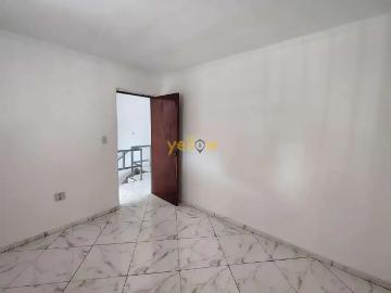 Casa / Sobrado para Locação em Arujá/SP Jordanópolis 4 Quartos