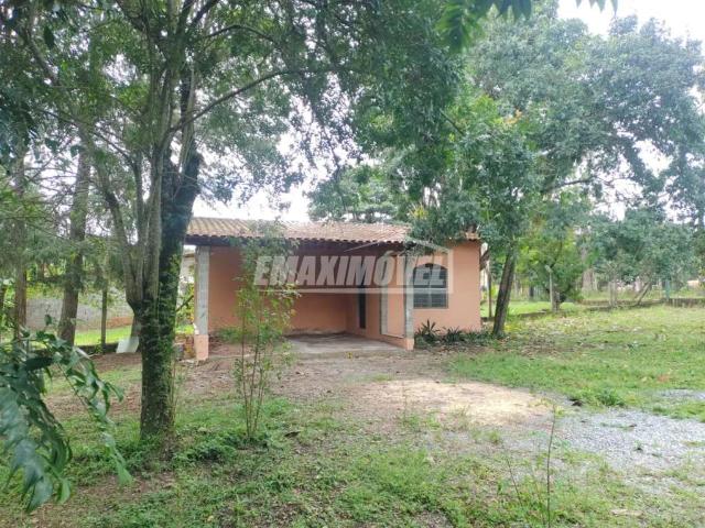 Casa / Sobrado para Locação em Araçoiaba da Serra/SP Campo do Meio 3 Quartos