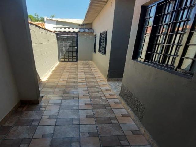 Casa / Sobrado para Locação em Araçoiaba da Serra/SP Alcides Vieira 2 Quartos