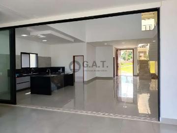 Casa / Sobrado para Locação em Araçoiaba da Serra/SP Jardim Colonial I 4 Quartos