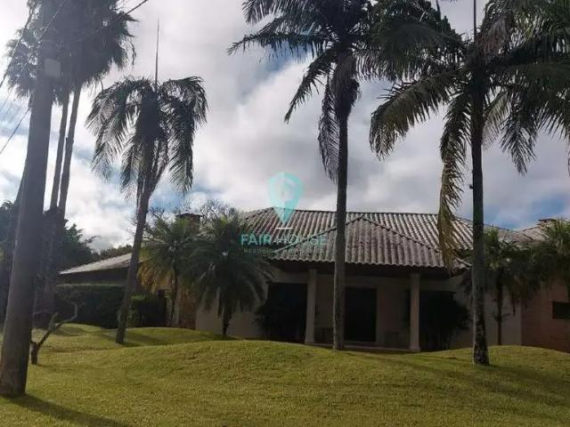 Casa / Sobrado para Locação em Araçoiaba da Serra/SP Lago Azul 4 Quartos