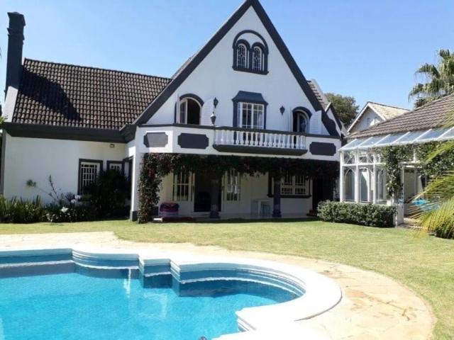 Casa / Sobrado para Locação em Araçoiaba da Serra/SP Lago Azul 5 Quartos