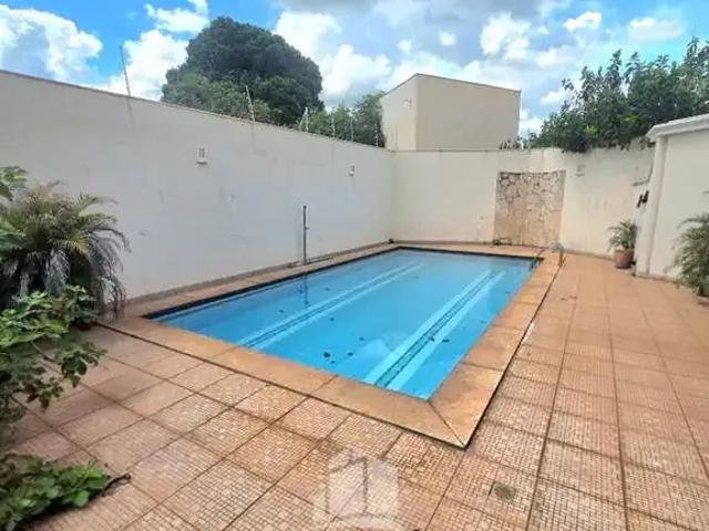 Casa / Sobrado para Locação em Araçatuba/SP Centro 4 Quartos