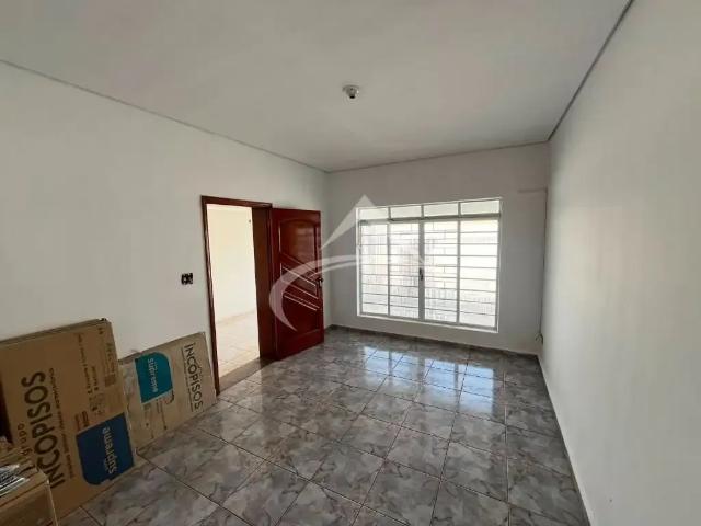 Casa / Sobrado para Locação em Araçatuba/SP Bairro das Bandeiras 3 Quartos