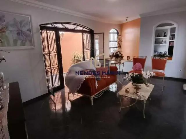 Casa / Sobrado para Locação em Araçatuba/SP Jardim Nova Yorque 4 Quartos
