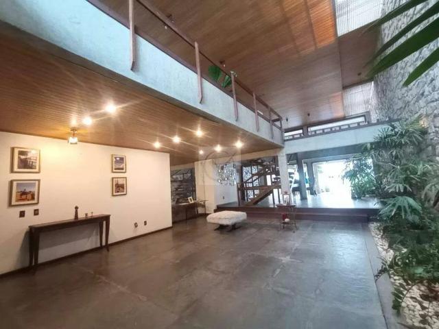 Casa / Sobrado para Locação em Aracaju/SE Farolândia 3 Quartos
