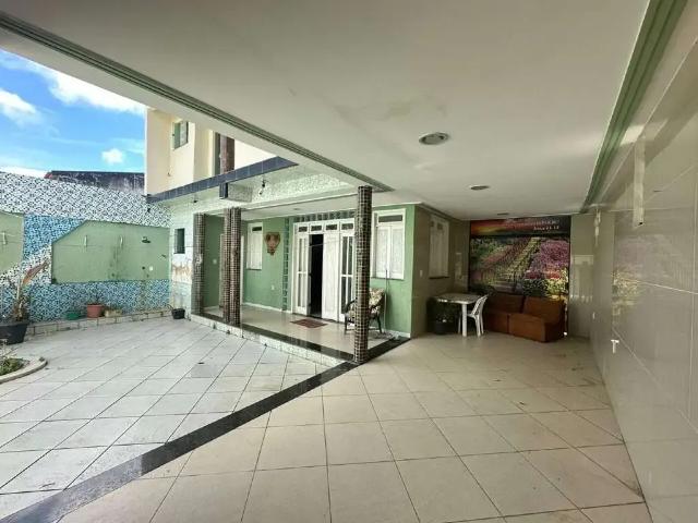 Casa / Sobrado para Locação em Aracaju/SE Farolândia 5 Quartos