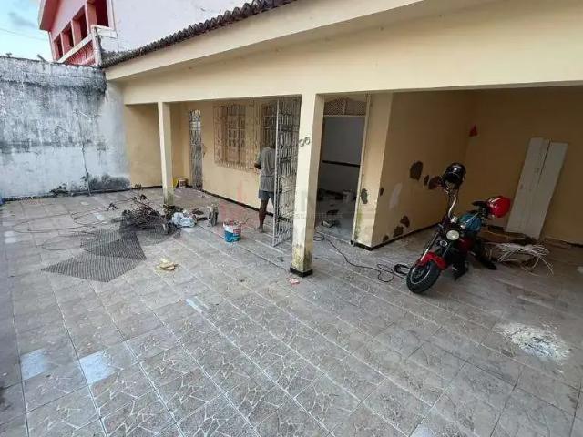 Casa / Sobrado para Locação em Aracaju/SE Luzia 3 Quartos