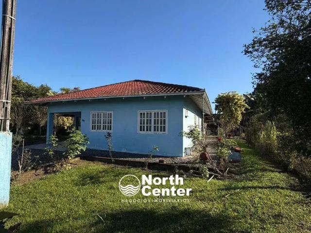 Casa / Sobrado para Locação em Araquari/SC Areias Pequenas 3 Quartos