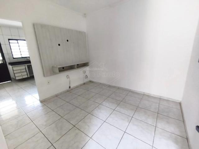Casa / Sobrado para Locação em Araraquara/SP Jardim Victório Antônio de Santi II 2 Quartos
