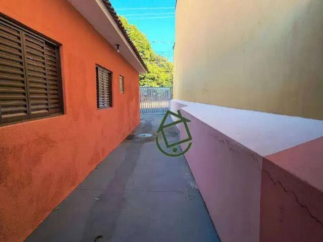 Casa / Sobrado para Locação em Araraquara/SP Jardim Brasil Vila Xavier 3 Quartos