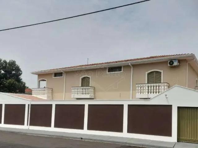 Casa / Sobrado para Locação em Araraquara/SP Jardim Brasília 4 Quartos