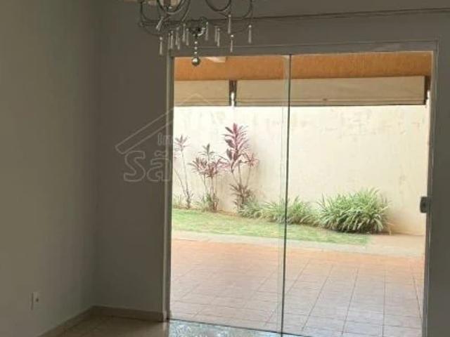 Casa / Sobrado para Locação em Araraquara/SP Jardim dos Flamboyants 4 Quartos