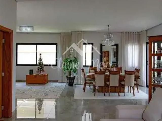 Casa / Sobrado para Locação em Araraquara/SP Jardim Marivan 5 Quartos
