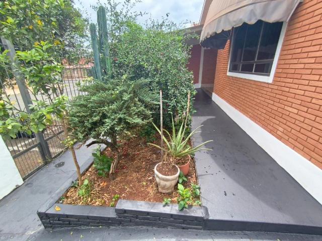 Casa / Sobrado para Locação em Araraquara/SP Jardim Primor 2 Quartos