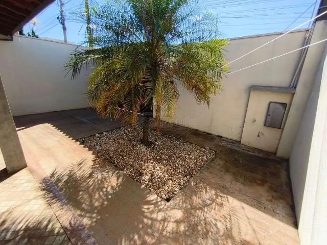 Casa / Sobrado para Locação em Araraquara/SP Parque Igaçaba 2 Quartos