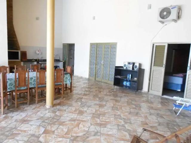 Casa / Sobrado para Locação em Araraquara/SP Parque Laranjeiras 1 Quartos