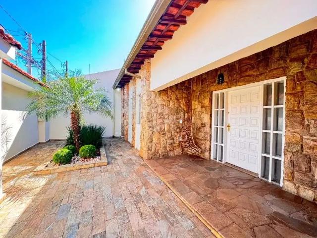 Casa / Sobrado para Locação em Araraquara/SP São José 3 Quartos