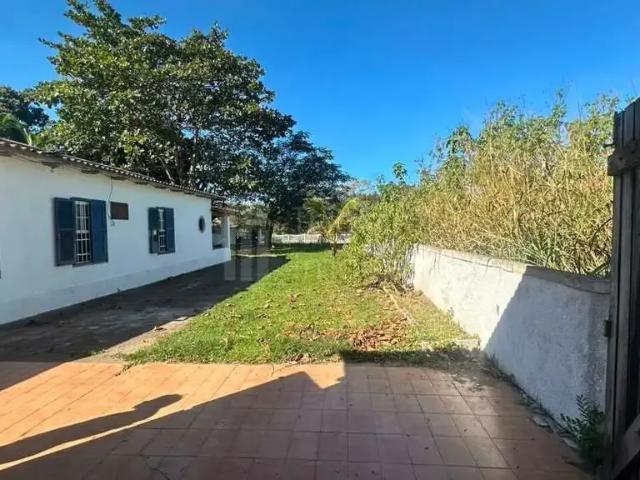 Casa / Sobrado para Locação em Araruama/RJ Paraty 3 Quartos