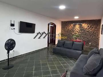 Casa / Sobrado para Locação em Araruama/RJ Parque Hotel 3 Quartos