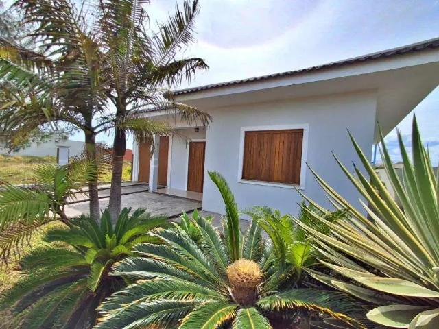 Casa / Sobrado para Locação em Arroio do Sal/RS Balneário Alfa 3 Quartos