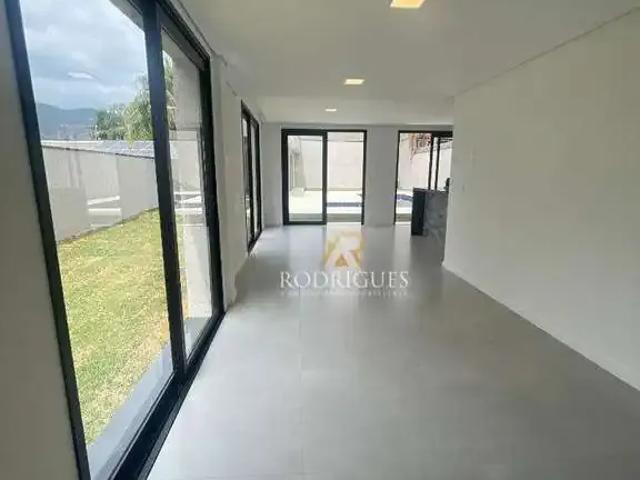 Casa / Sobrado para Locação em Atibaia/SP Nova Gardênia 3 Quartos