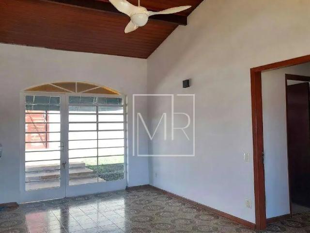 Casa / Sobrado para Locação em Atibaia/SP Jardim dos Pinheiros 3 Quartos