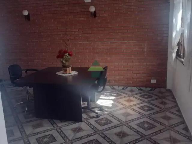 Casa / Sobrado para Locação em Atibaia/SP Jardim dos Pinheiros 4 Quartos