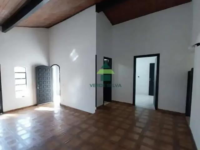 Casa / Sobrado para Locação em Atibaia/SP Jardim Floresta 3 Quartos