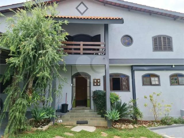 Casa / Sobrado para Locação em Atibaia/SP Jardim Paulista 3 Quartos