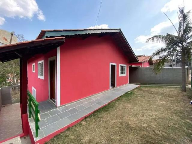 Casa / Sobrado para Locação em Atibaia/SP Portão 2 Quartos
