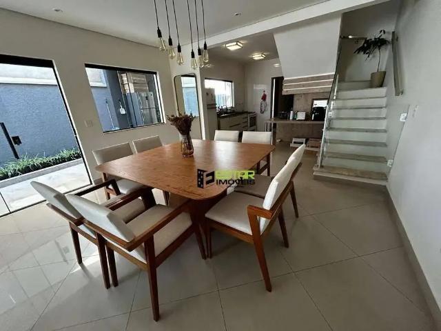 Casa / Sobrado para Locação em Atibaia/SP Recreio Maristela 3 Quartos