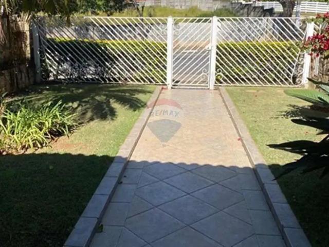 Casa / Sobrado para Locação em Atibaia/SP Samambaia Parque Residencial 3 Quartos