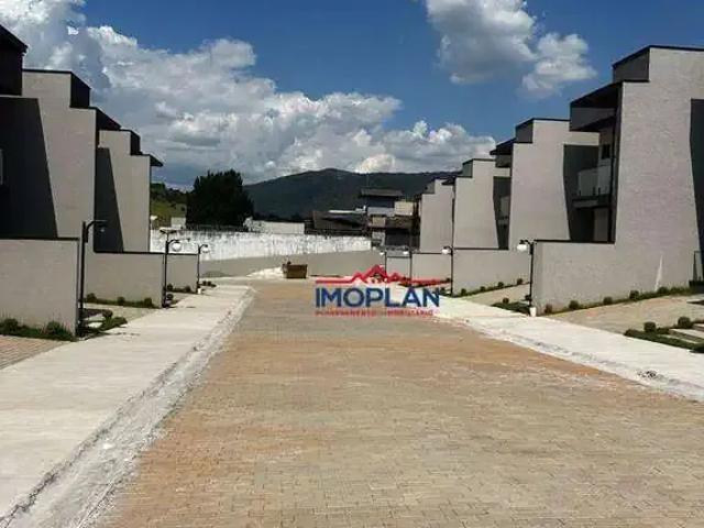 Casa / Sobrado para Locação em Atibaia/SP Vila Esperia ou Giglio 3 Quartos