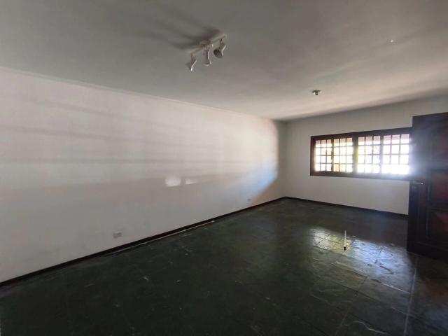 Casa / Sobrado para Locação em Atibaia/SP Vila Esperia ou Giglio 3 Quartos