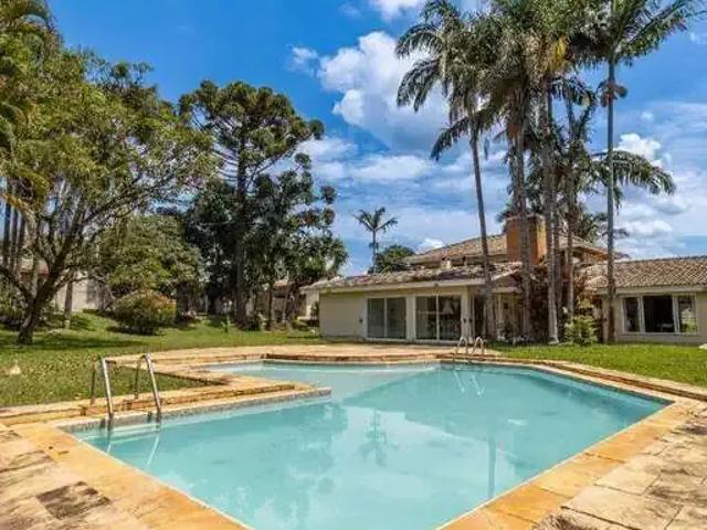 Casa / Sobrado para Locação em Atibaia/SP Vila Santista 5 Quartos