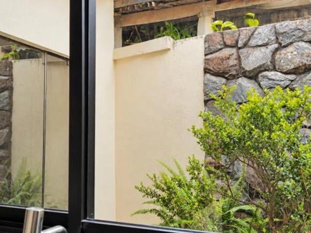 Casa / Sobrado para Locação em Botucatu/SP Centro 2 Quartos