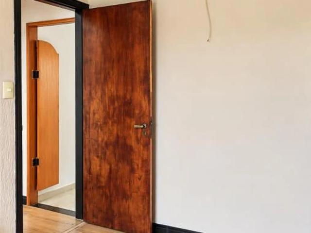 Casa / Sobrado para Locação em Botucatu/SP Centro 2 Quartos