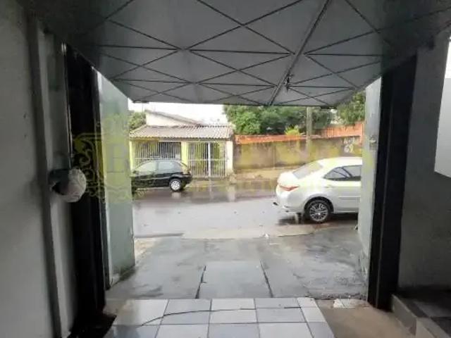 Casa / Sobrado para Locação em Botucatu/SP Jardim Aeroporto 4 Quartos